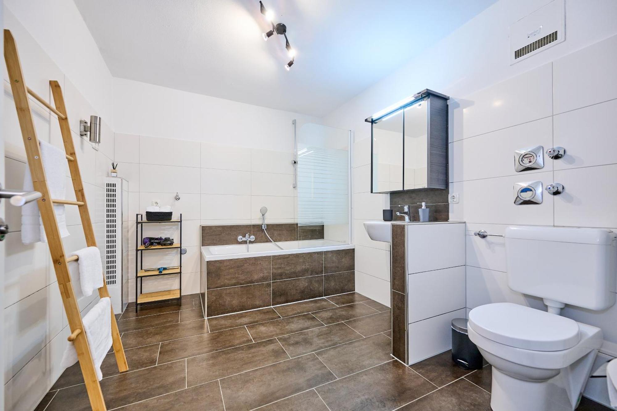 Apanoxa Homes I Zentral I Geschaefts- Und Monteurswohnung Straubing Esterno foto